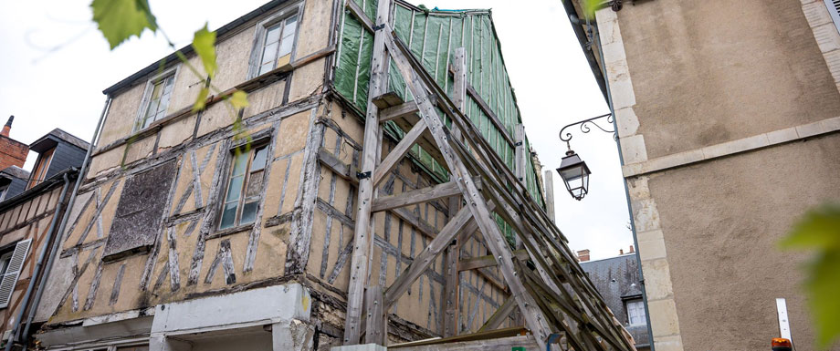 Op�ration de d�construction du 76 rue Bourbonnoux